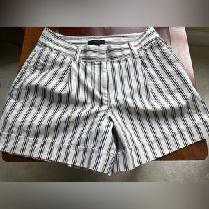 Ann Taylor dressy cuffed 5” cotton white w/thin dark navy stripes like new